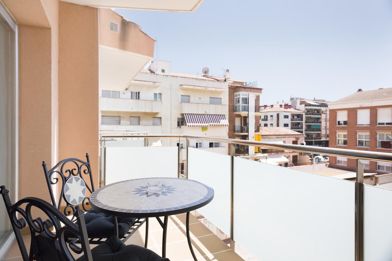 Ginosi Basics Centric Apartel Castelldefels Luaran gambar
