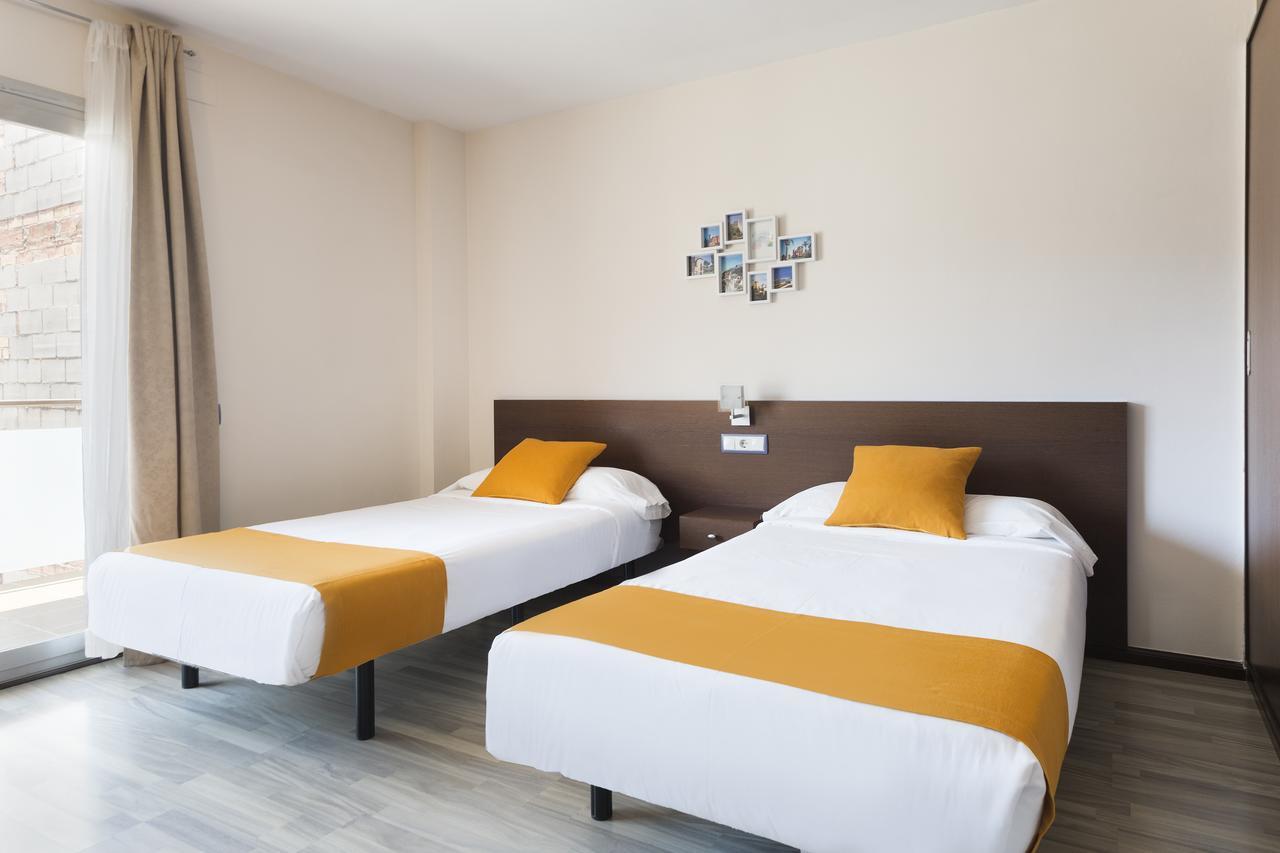 Ginosi Basics Centric Apartel Castelldefels Luaran gambar